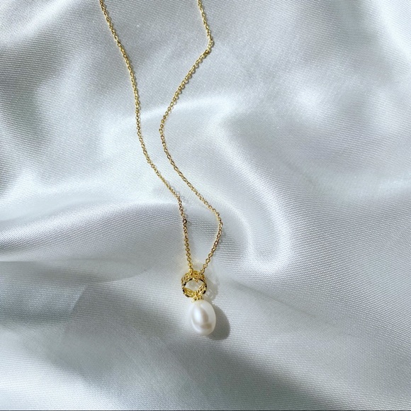 Authentic Pearl Necklace Gold Brand New - Picture 4 of 6
